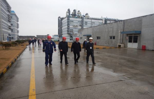 江市长带队到yabocom（中国）官方网站药业检查安全生产工作