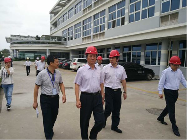 海门市长一行国庆节前检查yabocom（中国）官方网站药业